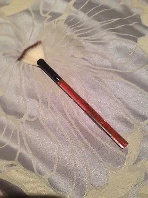 Smashbox Fan Brush - New • £15