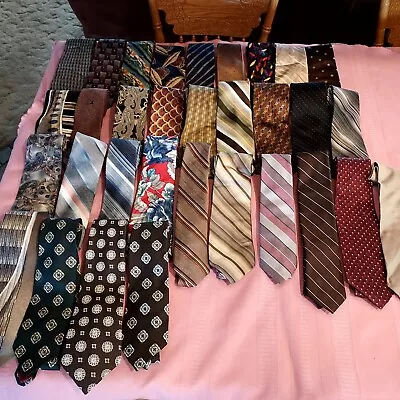 LOT OF 31 Multi Color Stripe Geometric Pattern Ties Mixed Makers SEE LIST • $39.99