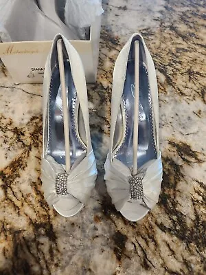 MICHAELANGELO Women's Shoes  Diana White W/Rhinestones Size 7 M • $28