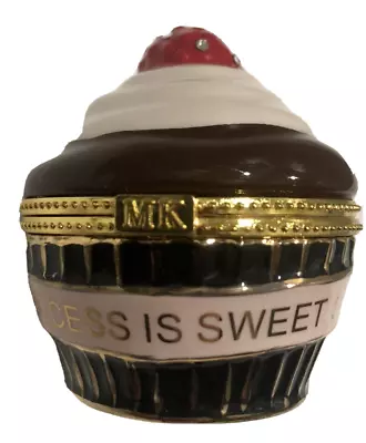 Mary Kay Success Is Sweet Cupcake Ceramic Trinket Box In Original Packaging • $8.99