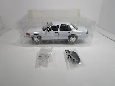 Motormax 1/18 Unmarked 2001 Ford Crown Vic Police Car New *read* 1st Release • $79.99