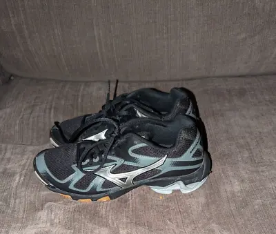 Womens Mizuno Wave Bolts Tennis Shoes Black Gray Size 8.5 Excellent Condition • $30