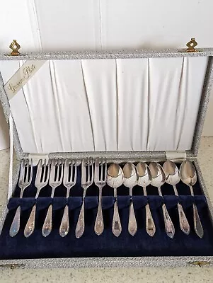 Vintage Cake Forks & Spoons Lined Grosvenor Box/ 1950's • $23