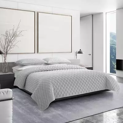 VERA WANG King Quilt Set Solid Plush Microfiber Diamond Velvet Gray 3-Piece • $112.09