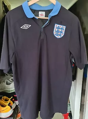 Authentic  / Official England Football Away Shirt 2012 / 2013 - Large - Umbro  • £5