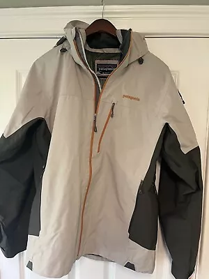 Patagonia Jacket Adult M Beige GORETEX Windbreaker Rain Coat Hooded • $80