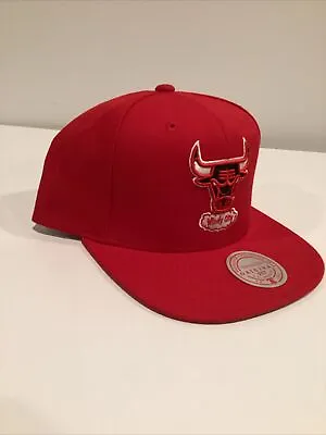 Chicago Bulls Mitchell & Ness Red Windy City Adjustable Snapback Hat • $15.79