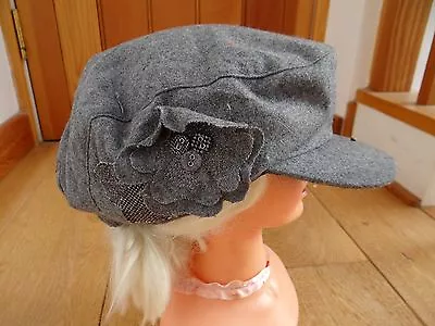 Monsoon Accessorize Mid Grey Flower Convertible Flat Cap Baker Boy Peaked Hat • £14.99