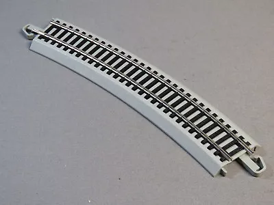 BACHMANN E-Z TRACK HO 22  RADIUS CURVE SECTION Train Gray Eztrack BAC44583 NEW • $6.05