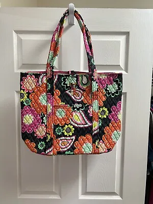 Vera Bradley Vera *NEW* FREE SHIPPING!!! • $49.95