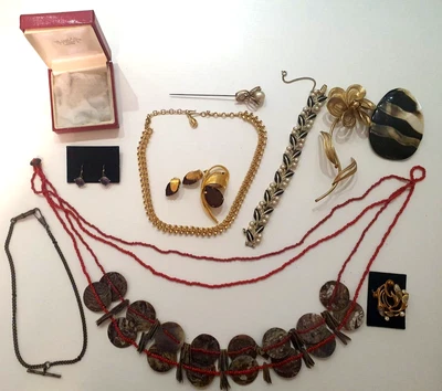 £20 • Buy Job Lot Costume Jewellery Used - Bracelet, Earrings, Necklaces, Hat Pin