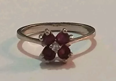 Vintage 14K White Gold Ladies Ruby & Diamond Ring Size 5.5 • $200