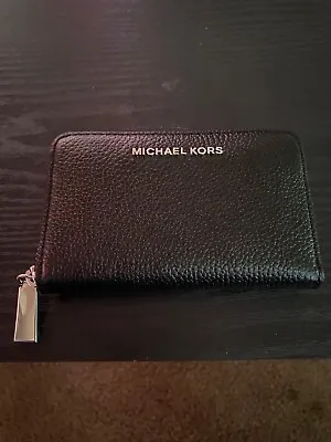 Michael Kors Wallet Zip Up Black • $58