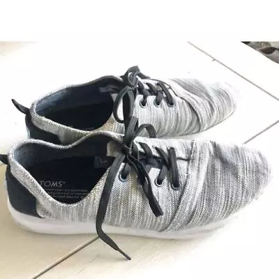 Men’s 10 Toms Black & Ivory Canvas Lace Up Sneakers • $35