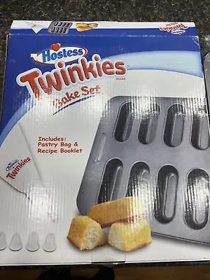 Hostess Twinkies Bake Set Includes Baking Pan & Recipe Booklet • $15.99