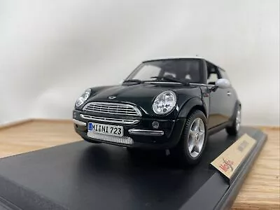 1/18 BMW Mini Cooper Green Part # 31619 READ ! • $0.99