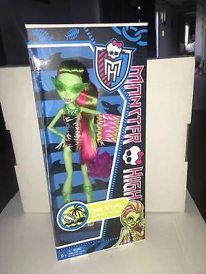 2012 MATTEL MONSTER HIGH Swim Class Venus Doll • $36.79