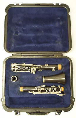 USED BUNDY MAZZEO Bb CLARINET WITH CASE • $99