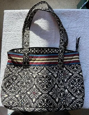 Vera Bradley Little Betsy Bag  Barcelona  B&W Bifold Wallet With Zipper • $12.99