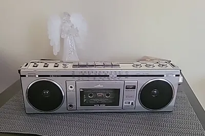 SANYO M7700K - SLIM BOOMBOX CASSETTE PLAYER - VINTAGE 80's • $50