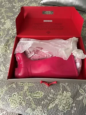 Hunter Women’s Original Tall Rain Boots In Bright Pink Size 7M  • $22.20