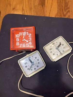 Lot Of Vintage Analog Clocks  • $13.99