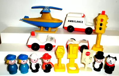 Vtg Fisher Price Little People Helicoptor Traffic Light Street Signs Dog Mayor • $22.99