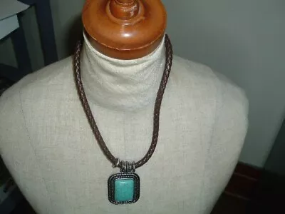 Vintage Southwest Mens Howlite Turquoise And Leather Pendant Necklace • $25