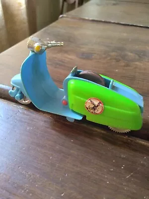 Vintage 1976 Azrak Hamway Buggs Bunny Scooter Toy 🛵 Cycle Makes Reving Noise 🐇 • $29.99