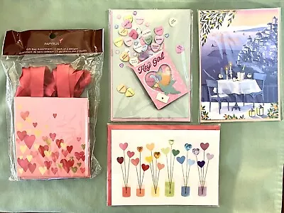 Papyrus - VDAY    ** VALENTINES LOT**   Cards / Gift Bags / NEW & SEALED • $13.59