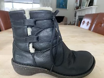 Ugg Boots 1932 W Caspia Black Sz 6 • $59.99