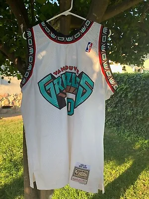 Mitchell & Ness Jersey White Men's XXL Mike Bibby Vancouver Grizzlies Used • $39.99