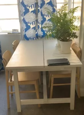 Ikea ‘NORDVIKEN’ Extendable Dining Table • £18.01