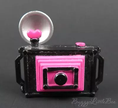 Monster High Doll Draculaura Newspaper Club Fashion Pack Camera Accessory RARE • $20.24