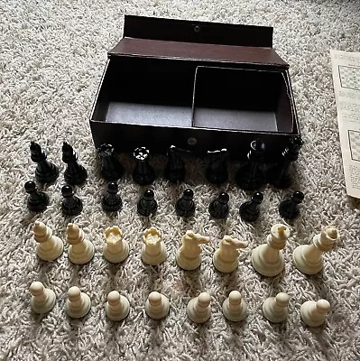 Vintage Gallant Knight Chess Set W/ Original Box Copyright 1946 • $23.79