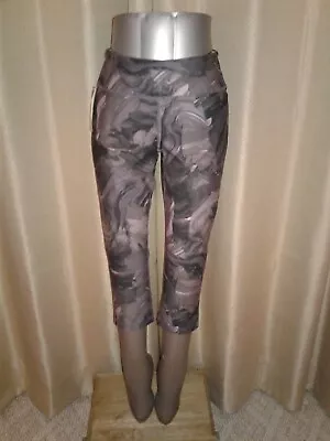 NWT • Marika Yoga Capri Crop Pant Leggings • Stretch • Pink & Gray Marble • MED • $12.99