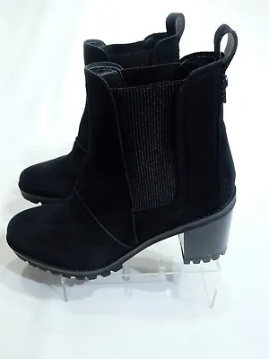 Ugg  Hazel  Black Suede Lug Sole Boots In Size Us 8.5 / Eu 38.5 ($250.00 Retail) • $140