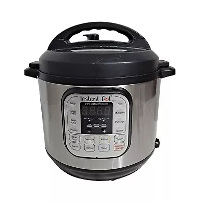 Instant Pot IP-DUO60 Pressure Cooker 6 Quart 7-in-1 Pressure Cooker Accessories • $79.99