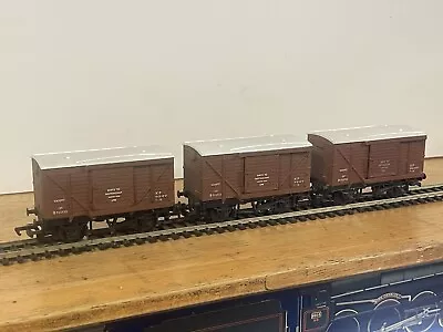 3 Mainline OO Gauge Model Railway 12T LMR VANFIT Wagons • £22