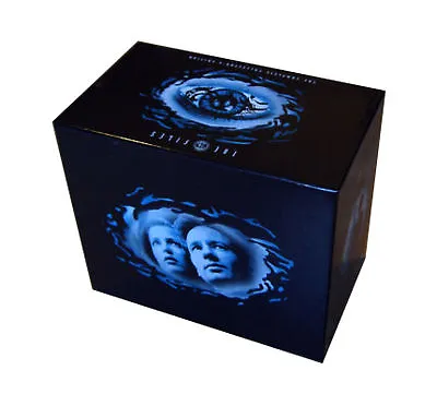 The X Files - The Complete Collector's Edition [DVD] • £41.22