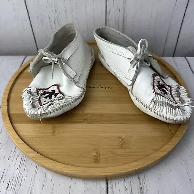 Minnetonka Leather Fringe Women’s Size 8  White Moccasin Booties Beaded Bird • $25