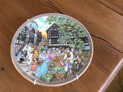 £5 • Buy Royal Worcester Plates