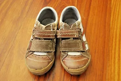 Venettini Boys Shoes Size 26 • $19