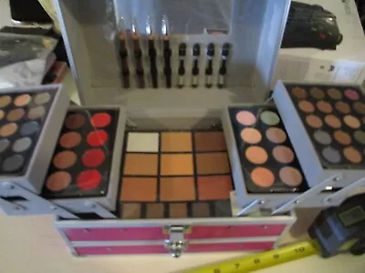 NWT Miss Rose 132 Color All In One Professional Makeup Case Palette & Eyeshadow • $38.88