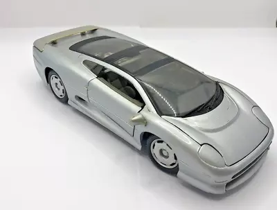 Maisto Jaguar Xj220 Model Missing Wing Mirror  Scale 1/24 Vintage • £14.99