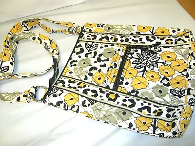 VERA BRADLEY GO WILD HIPSTER CROSSBODY PURSE 10 X 10 X 2 EUC • $17.99