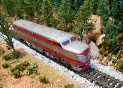 HO Scale: Athearn? Oldie Santa Fe Diesel Engine; Vintage Model Railroad Train • $54.95