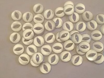 £2.50 • Buy 50 Small White Glossy Fish Eye 11mm 2 Hole Buttons (BM79)