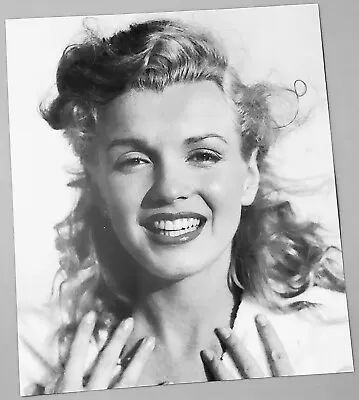 Marilyn Monroe Art Vintage Photograph Décor Hollywood Icon • $9.50