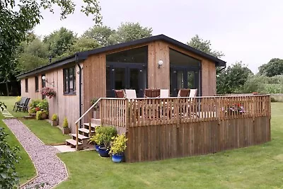 Luxury Lodge / Mobile Home / Caravan / Annex / Garden Room / Log Cabin • £70000